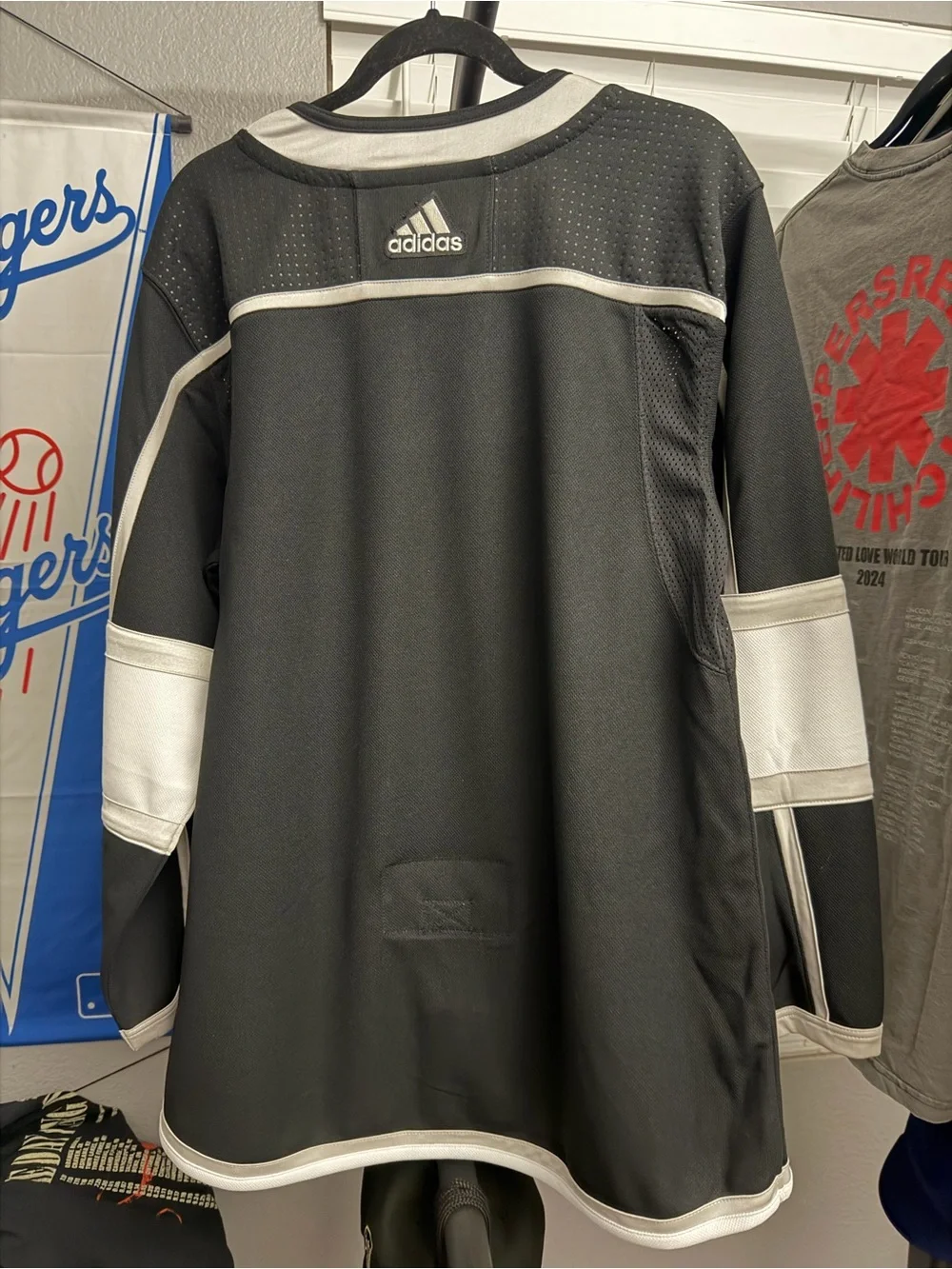 NWOT Large Adidas Black & White Los Angeles Kings Hockey Jersey